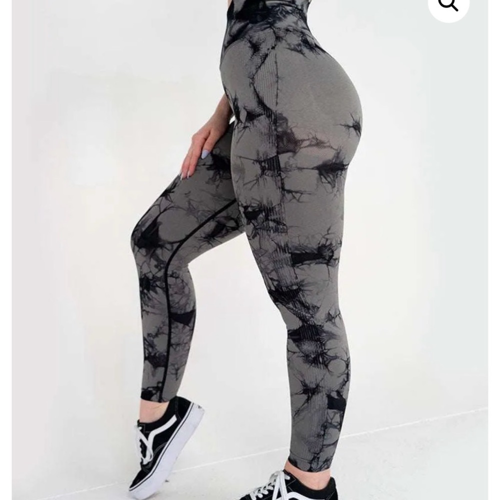 Essential Flow Leggings – Carbon Grey